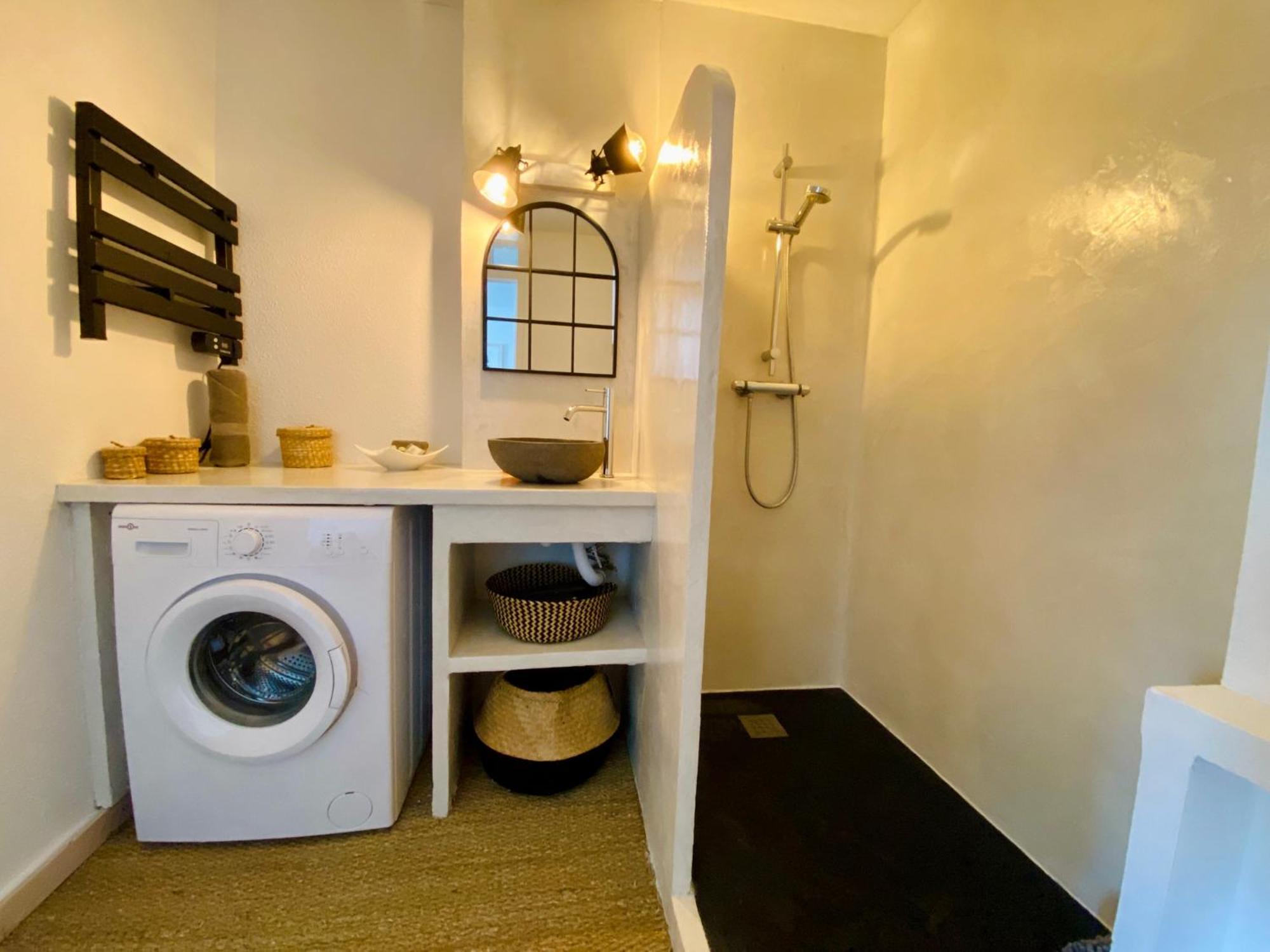 Appartement Superbe T2 Cote Gare Parking Clim Wifi Terrasse ! à Sète Extérieur photo