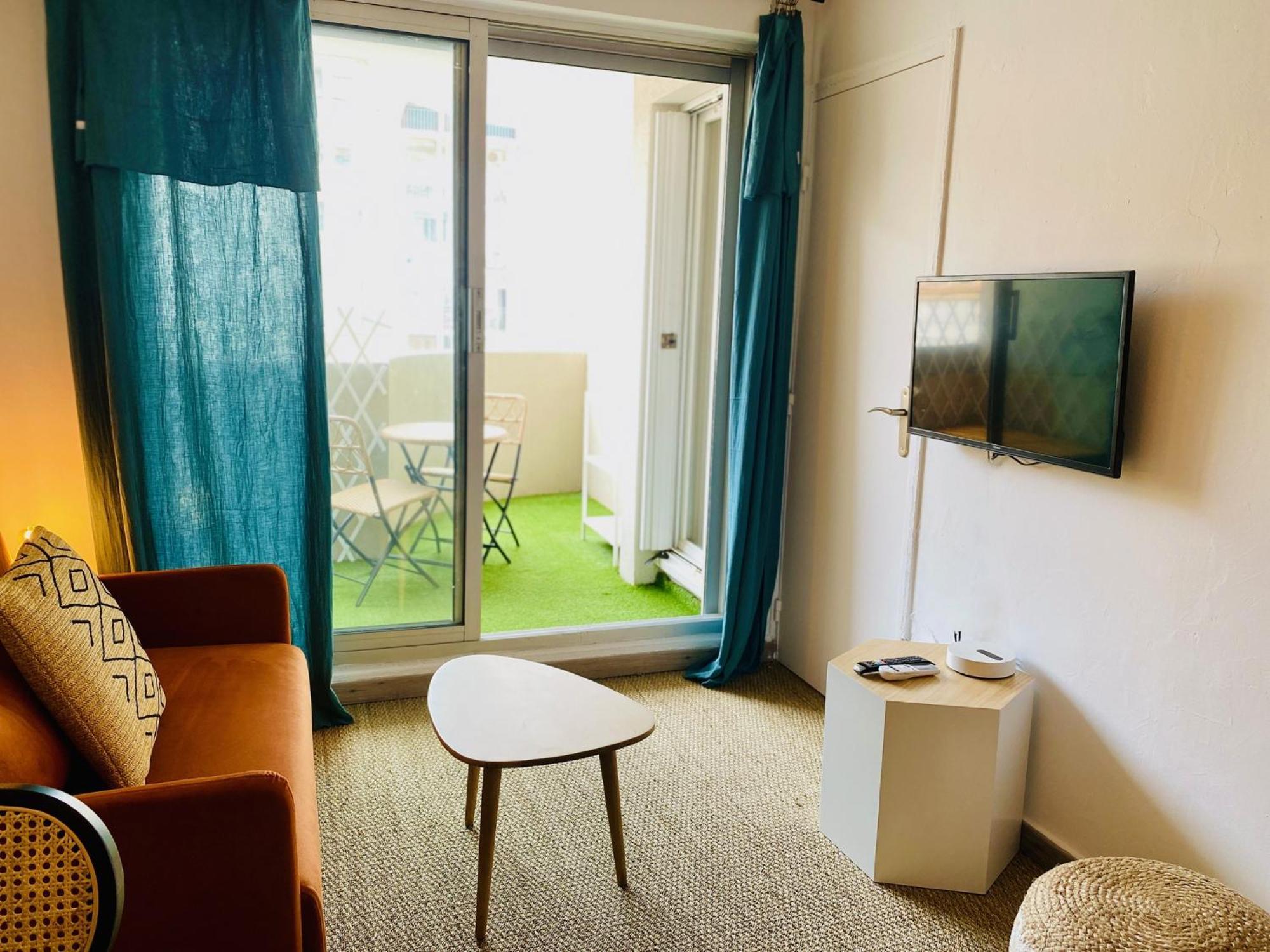 Appartement Superbe T2 Cote Gare Parking Clim Wifi Terrasse ! à Sète Extérieur photo